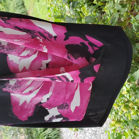 3/$20 - INC sleeveless hi-low top - Picture 7 of 7